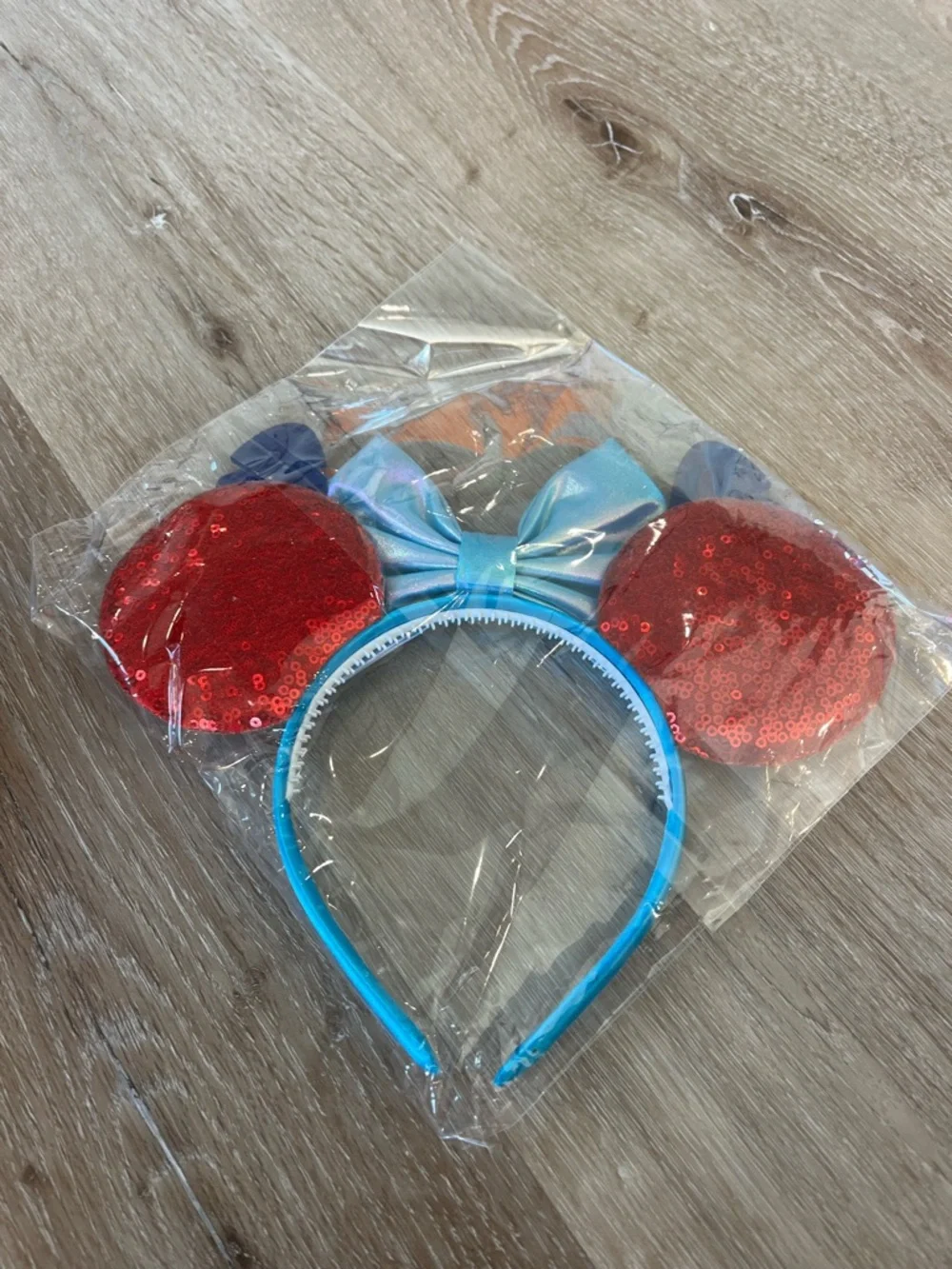 🆕Disney Minnie Mouse Blue Iridescent Bow Headband with Pink & Red Sequin Ears